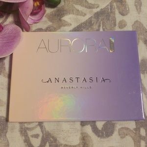 Anastasia Beverly Hills Makeup - ABH AURORA GLOW KIT Anastasia Beverly Hills Makeup - ABH AURORA GLOW KIT